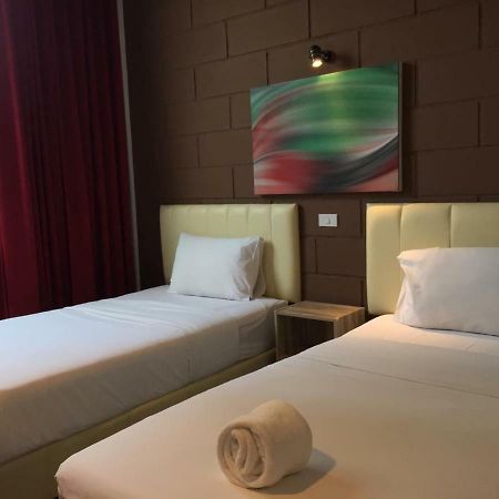 The Zell Hotel Buriram Ngoại thất bức ảnh